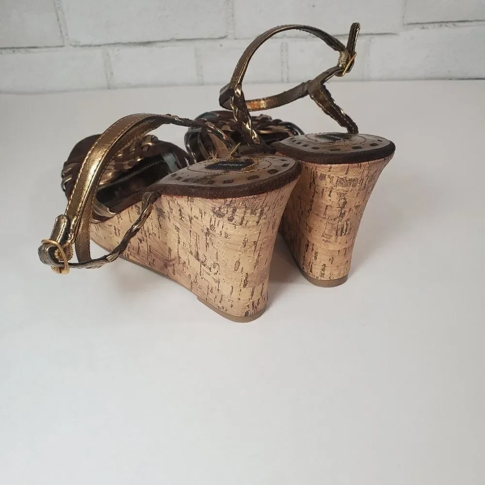 Xhilaration brown and gold wedges
